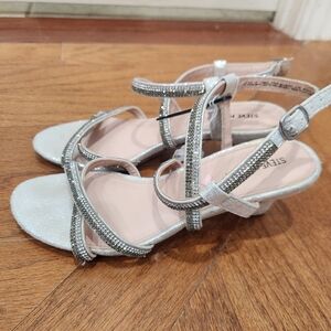 Steve Madden Silver Strappy Sandals‎